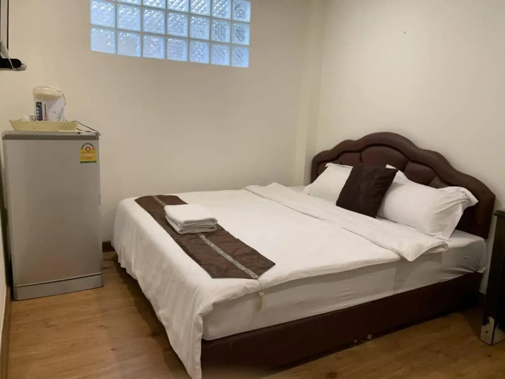 Longzhu Guesthouse - photo 9