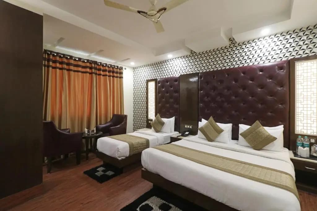 Hotel Mannat International - photo 3
