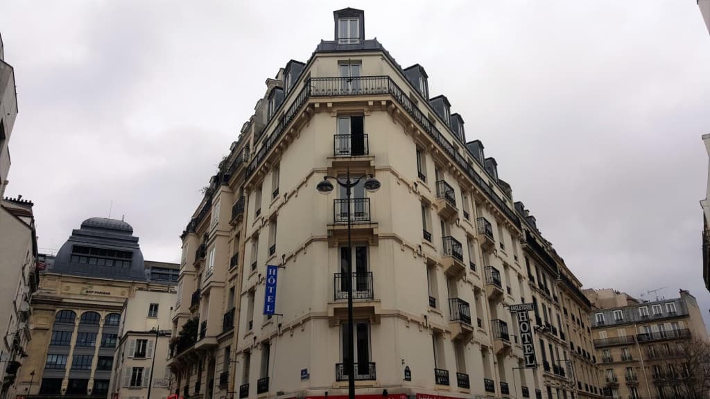 Hotel Angleterre - photo 1
