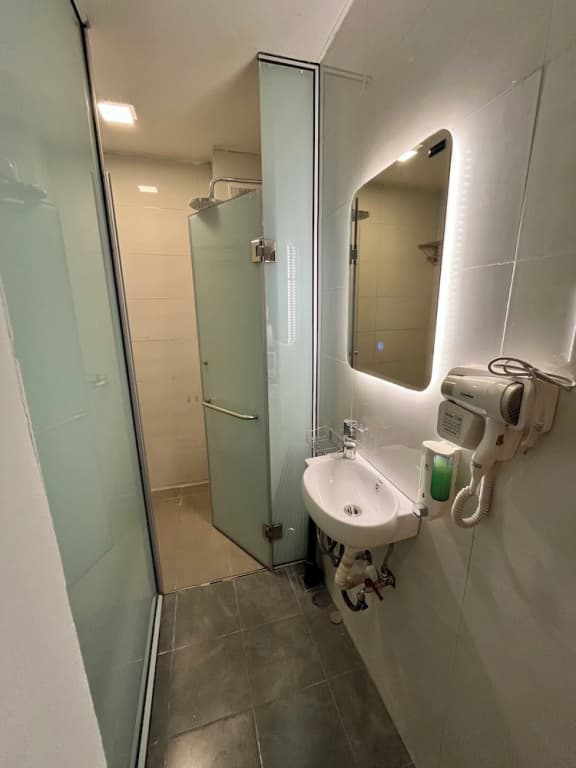 Urban Slumber Hostel - photo 20