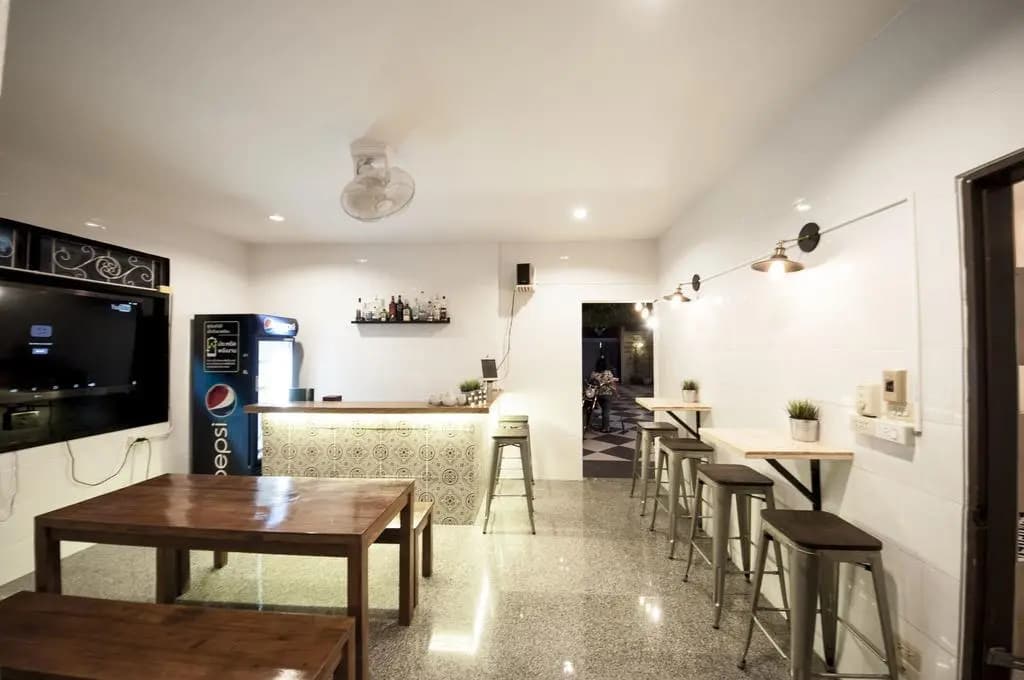 Oh Compound Hostel - photo 14