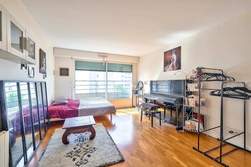 Nice 2 Room Apartment in Paris - photo 10