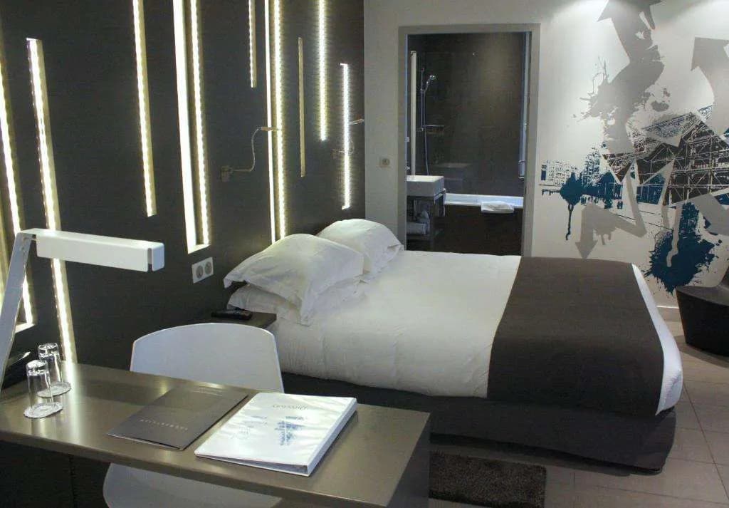 Hotel Arc de Triomphe Etoile - photo 28