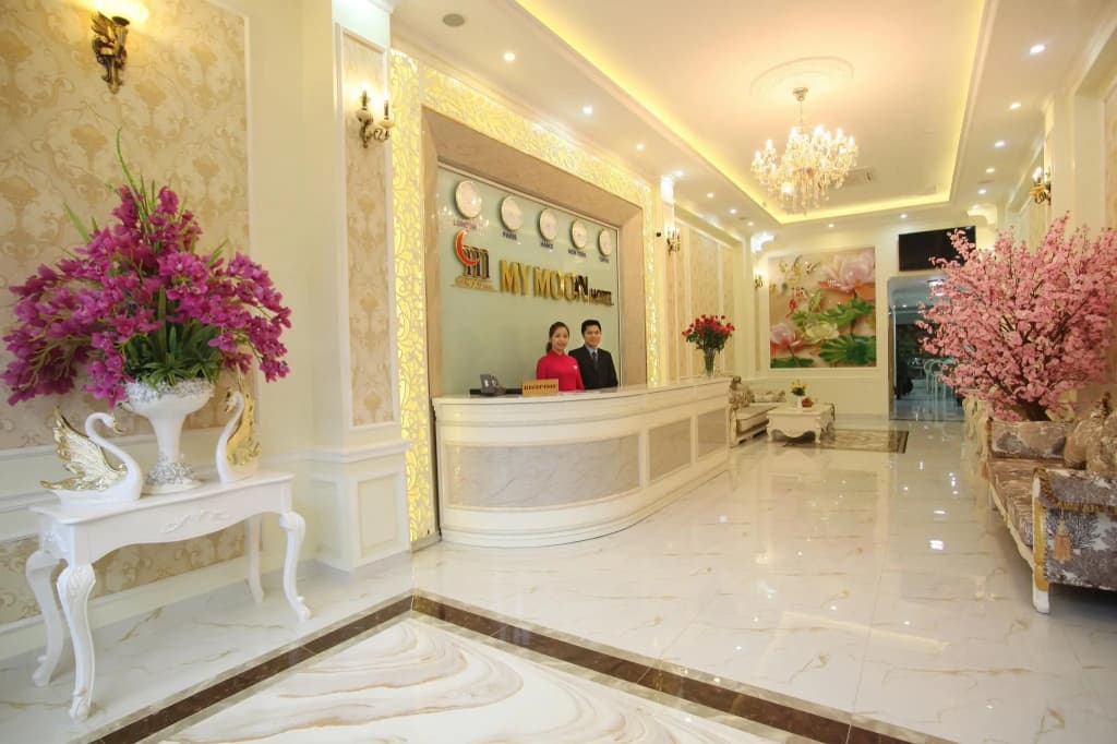 My Moon Hotel - photo 2