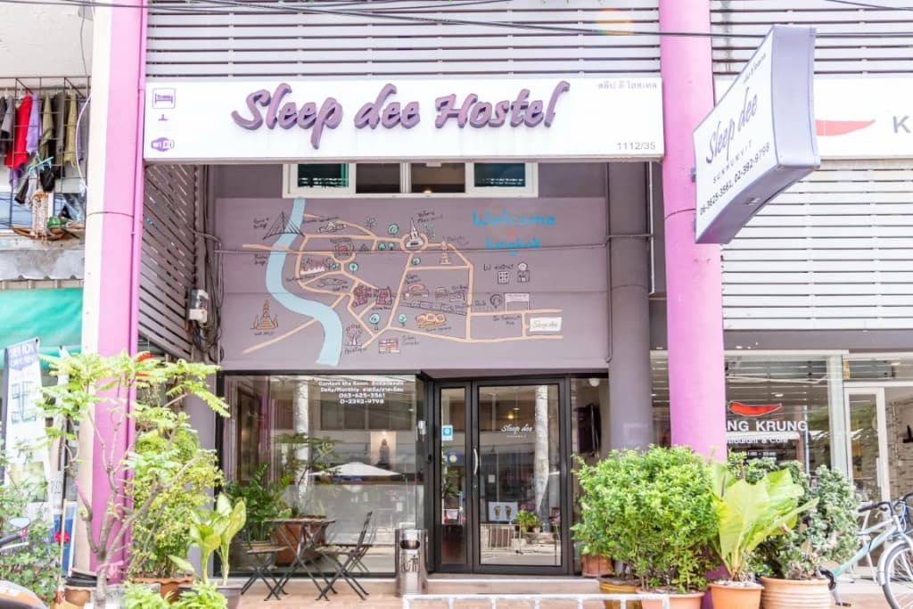 Sleep Dee Hostel - photo 23