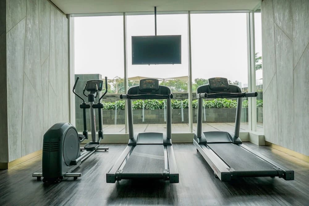 Pool View Studio Apartment Ciputra International - photo 11