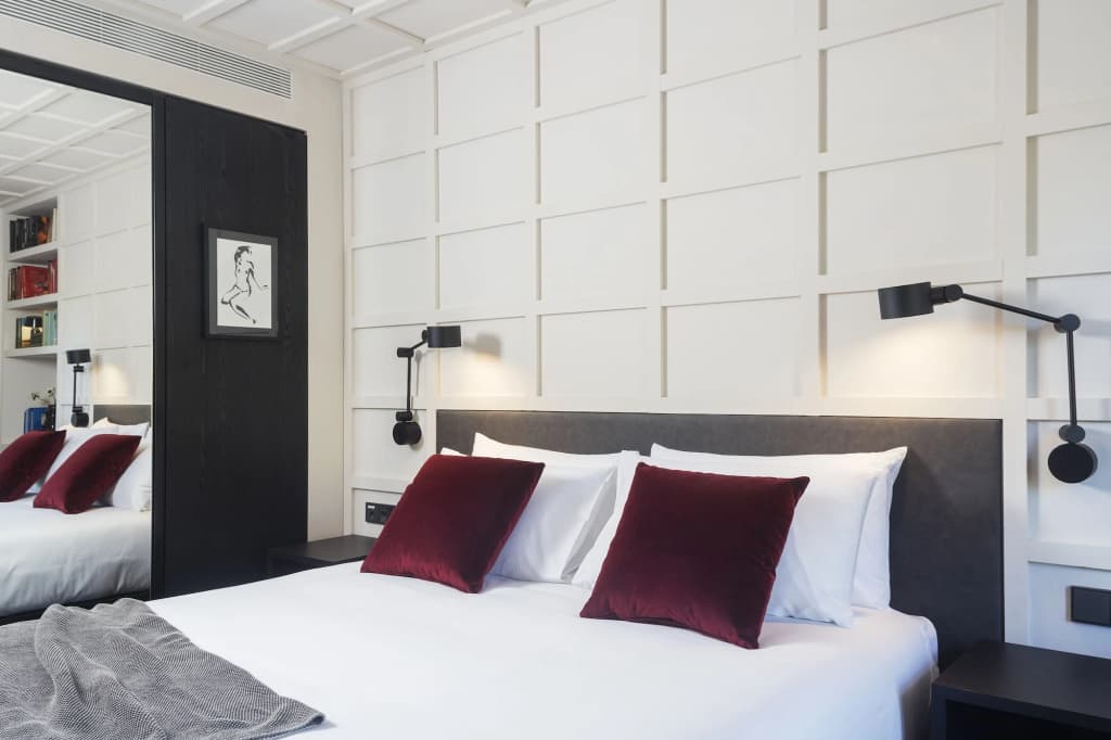 Yurbban Ramblas Boutique Hotel - photo 7