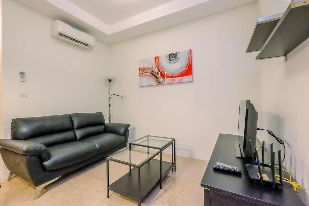 Good Deal And Strategic 1Br L'Avenue Apartment - photo 23