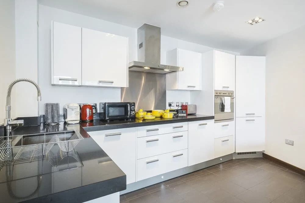 My Serviced Space - Bridges Court Road - photo 23