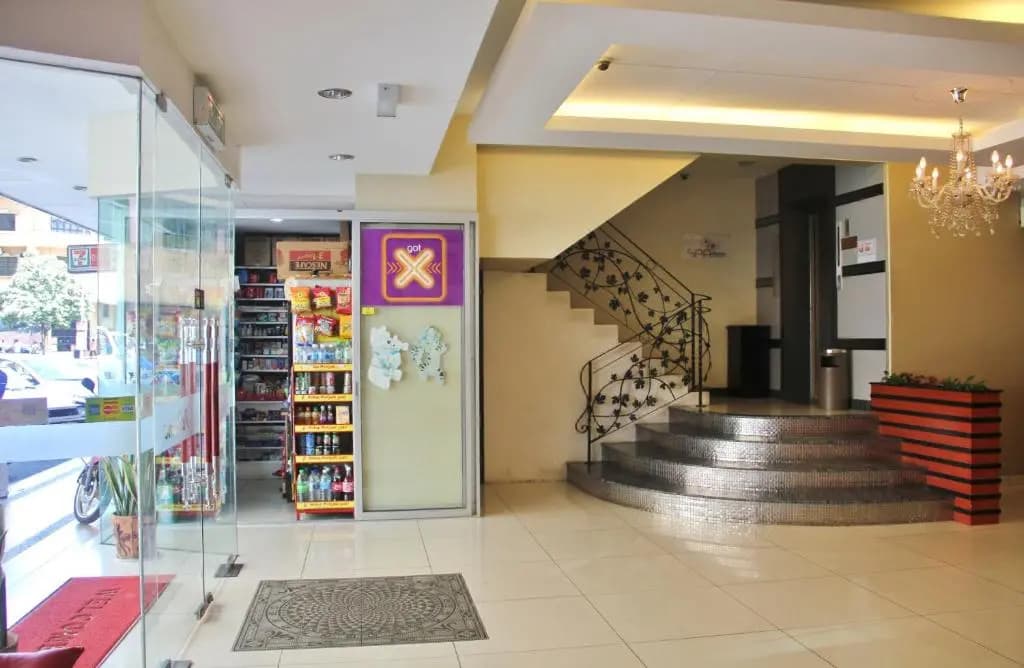 Prince Hotel - photo 14