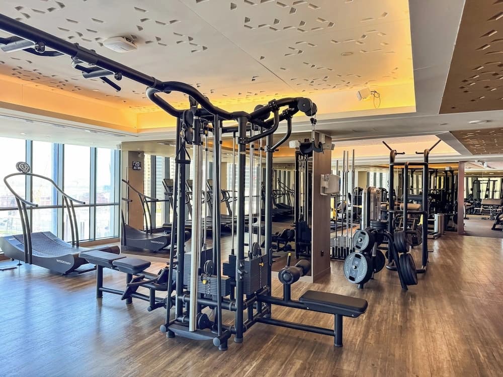 PVH - Paramount - Upscale 2BR - photo 14