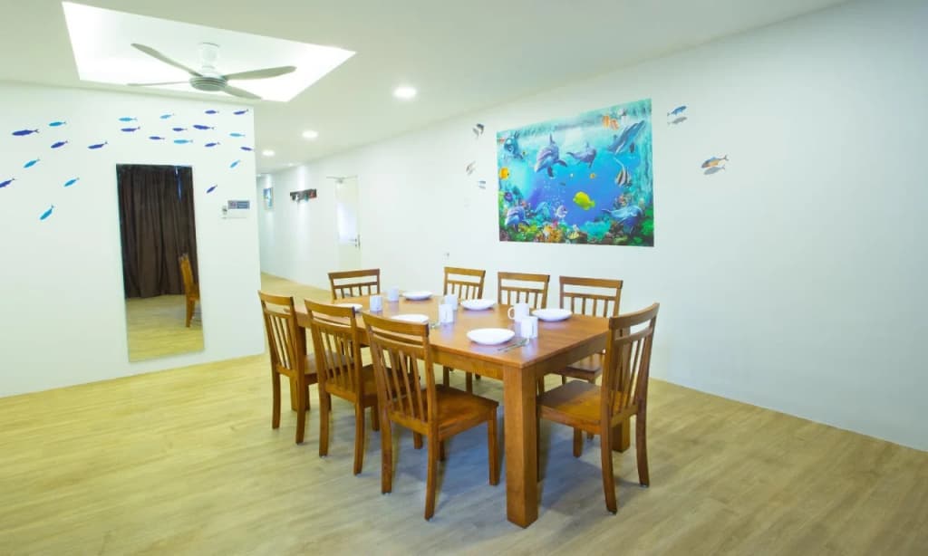 Hard Rock VIP Guest House - photo 13
