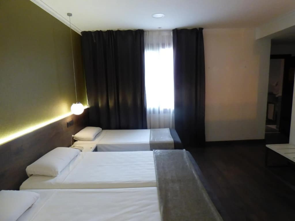 Hotel Moderno Barcelona - photo 28