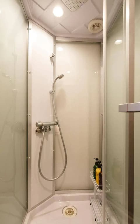Pod Select Hotel Shinjuku - photo 9