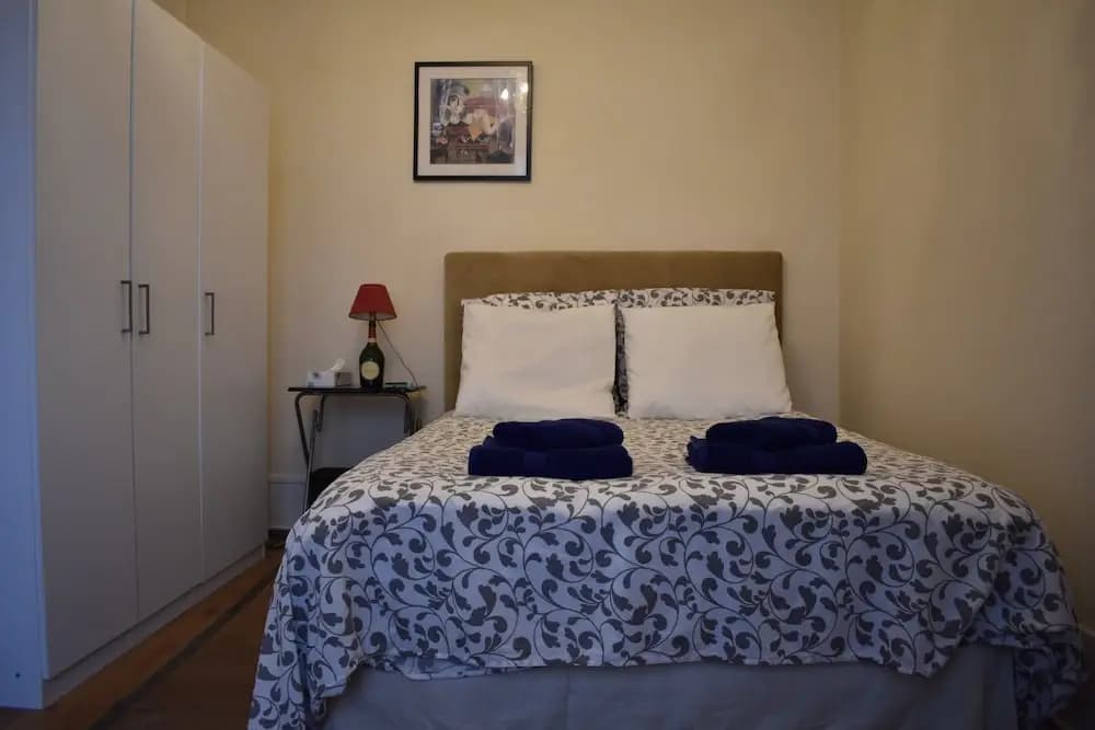 1 Bedroom Apartment In 16Th Arrondissement - photo 2