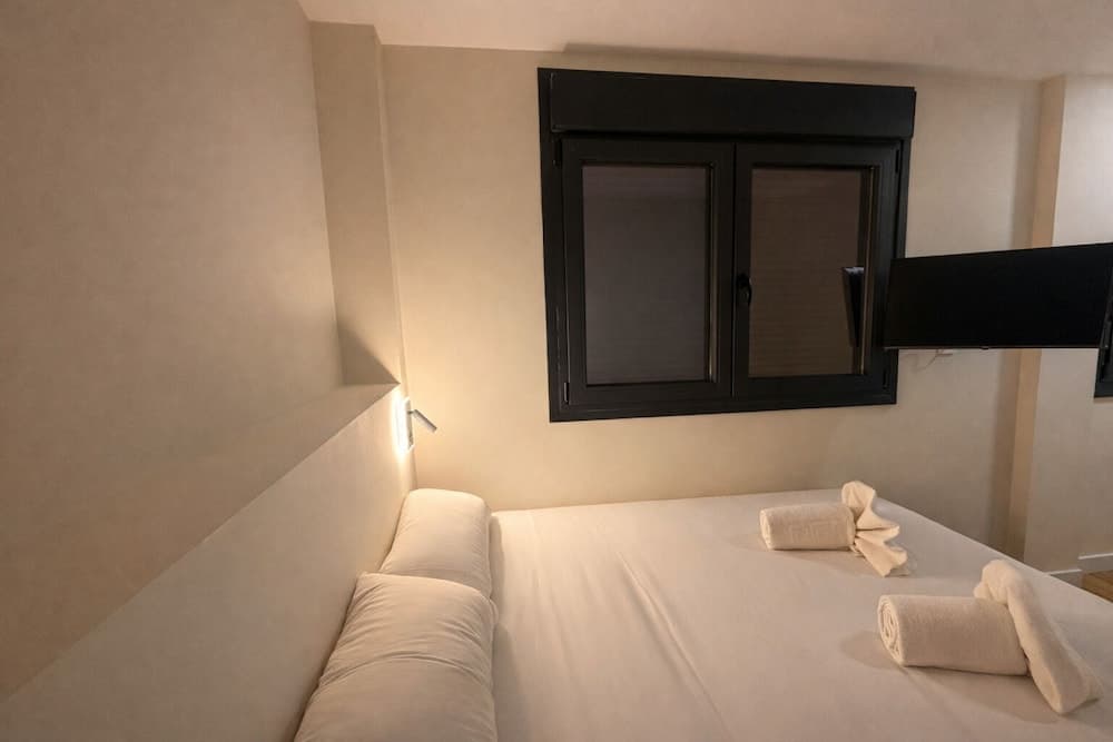 Hostal Bernabeu 2 - photo 2