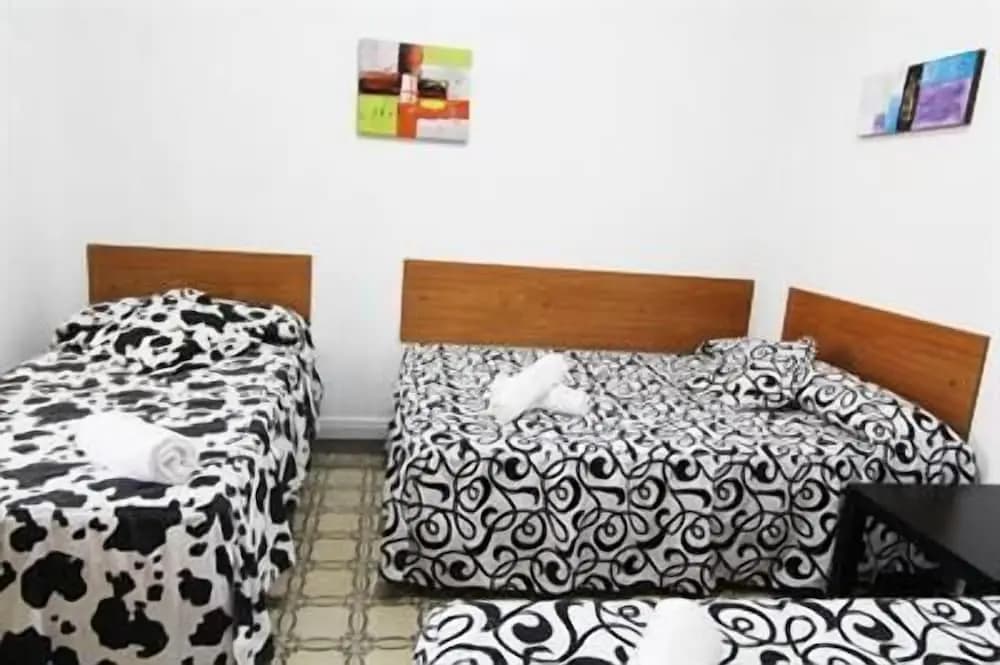 Hostal Helena 2 - photo 5