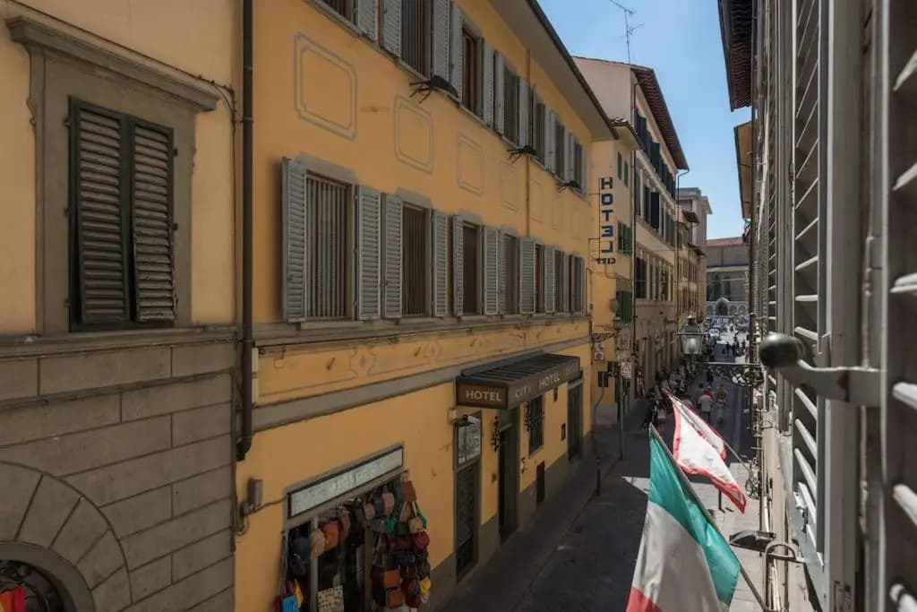 Sant'Antonino Apartments - photo 9