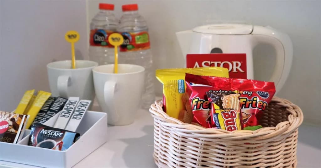 YELLO Hotel Manggarai Jakarta - photo 8