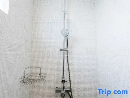Stylish 3BR Pool Villa 100m from Batu Bolong Beach - photo 1