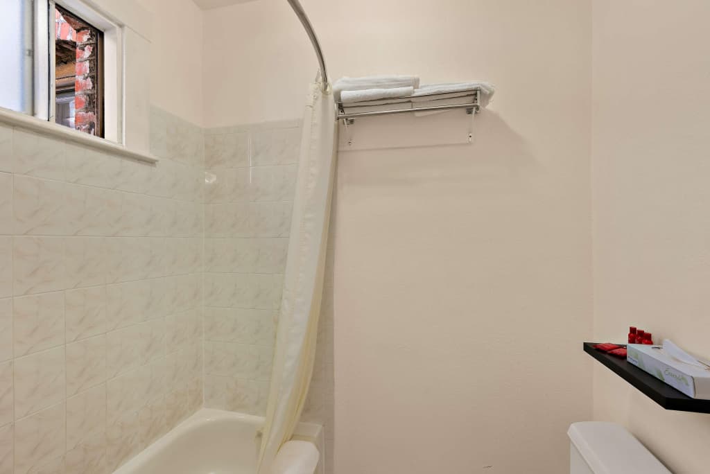 Mithila San Francisco, SureStay Collection by Best Western - photo 23
