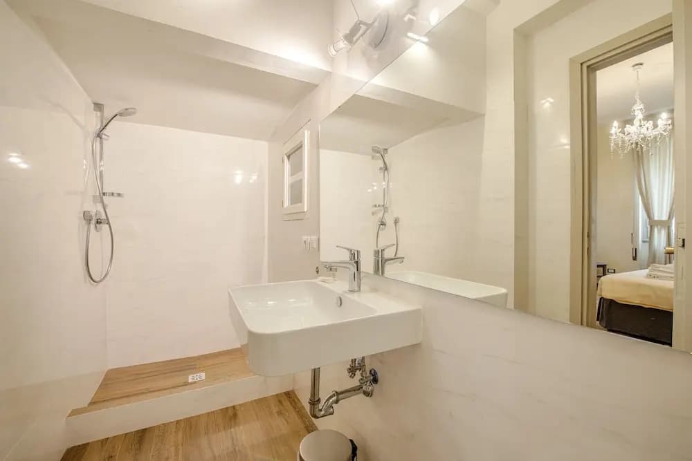 Pitti Luxury Apartment - photo 8