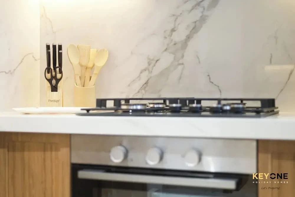 Splendour Living 1BR at Azizi Riviera - photo 14