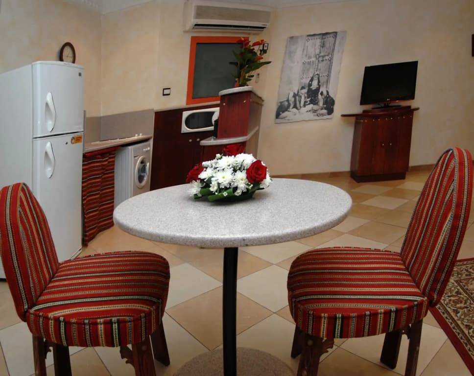 Al Liwan Suites - photo 22