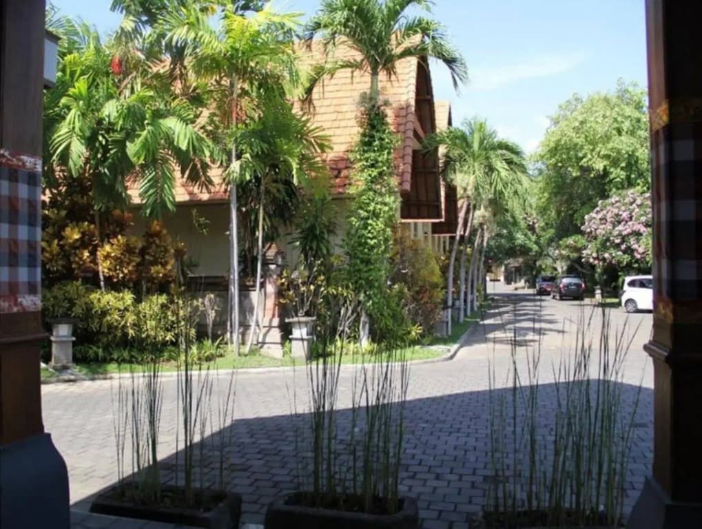 Besakih Beach Hotel - photo 20