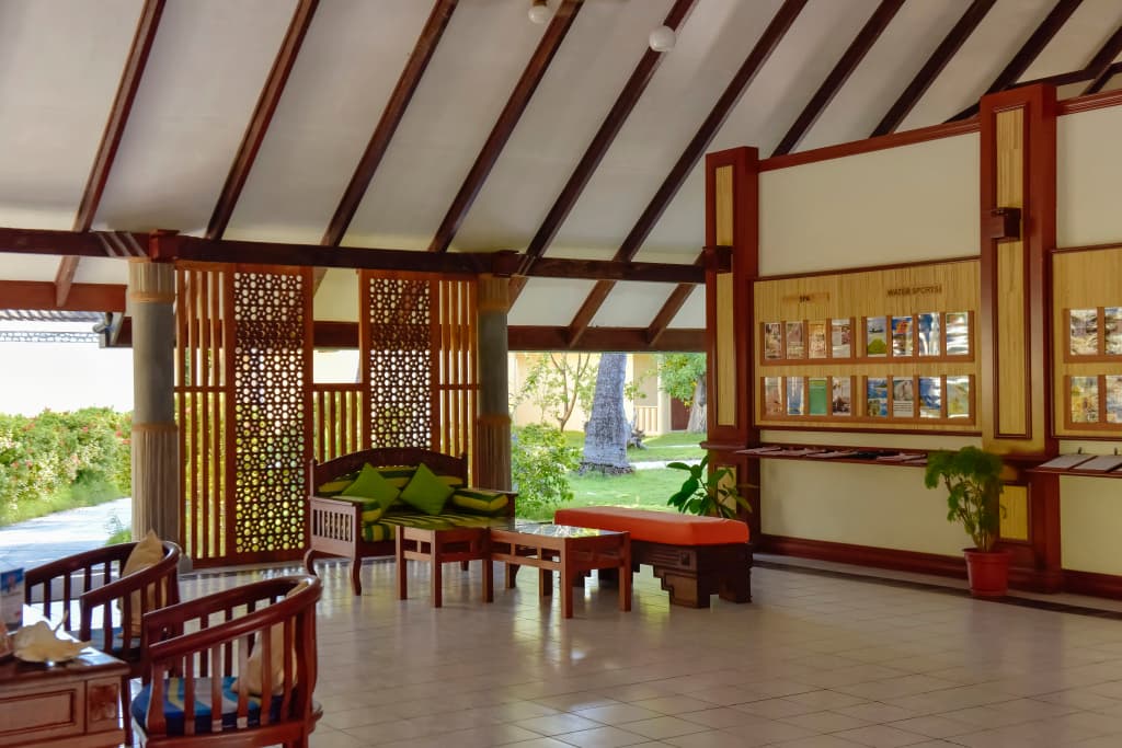 Holiday Island Resort & Spa - photo 12