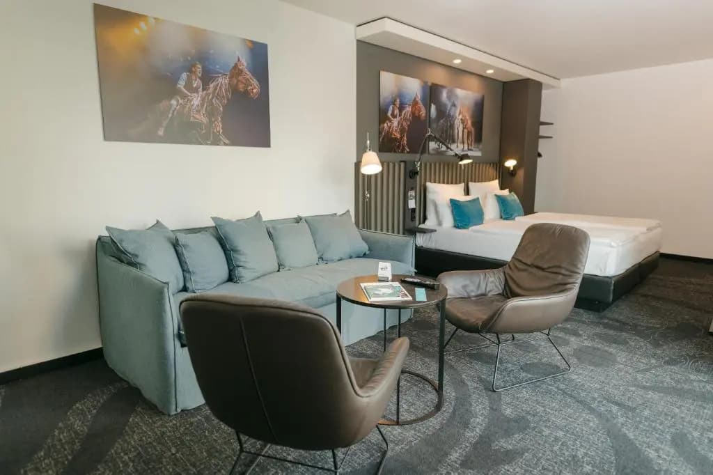 Motel One Berlin-Ku'Damm - photo 5