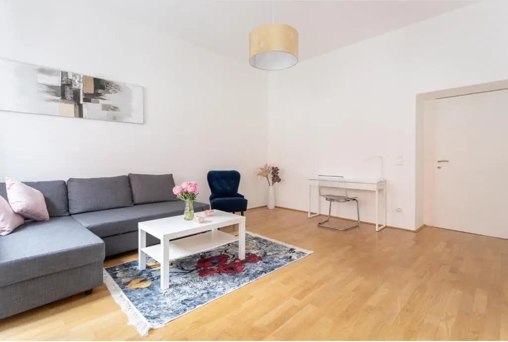 Charming Flat & Balcony near CentralStation Apt 5 - photo 9