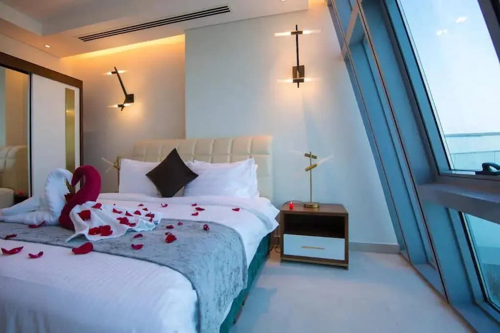 Waterfront Hotel  Apartment - photo 3