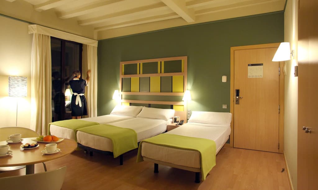 Ciutat de Barcelona Hotel - photo 5