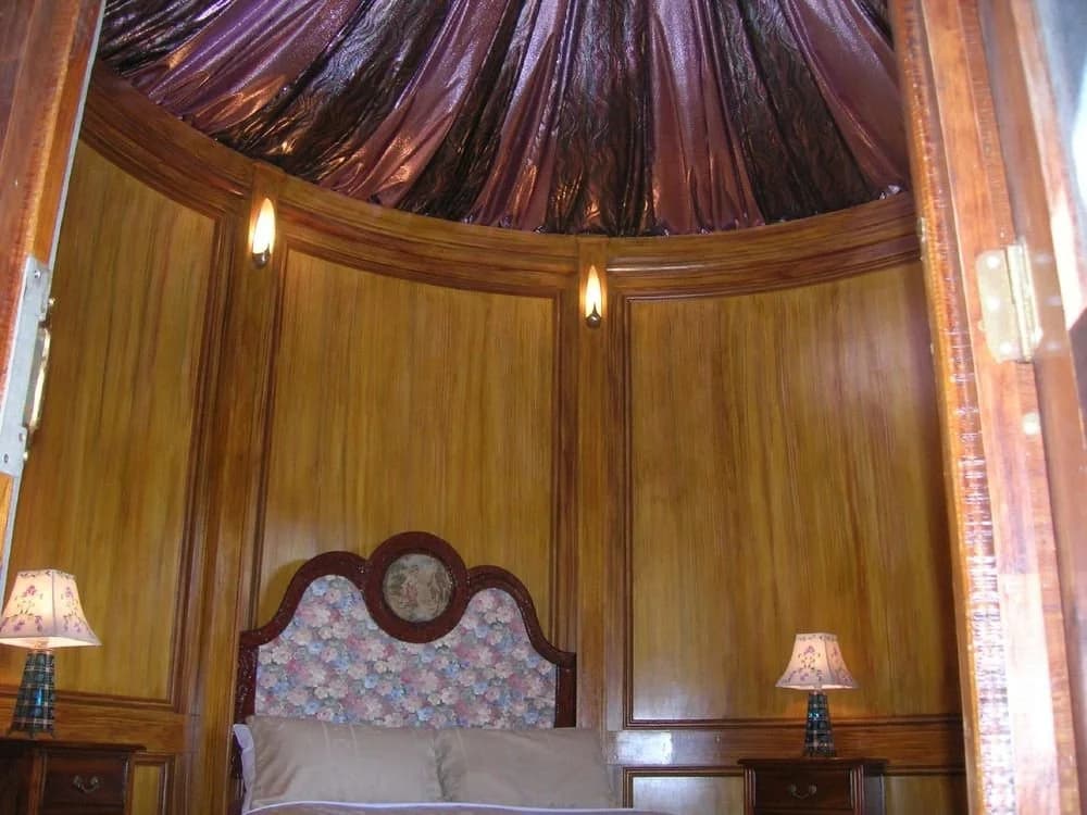 Camelot Tower And Penthouse - photo 5