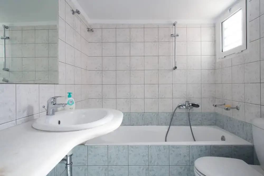Neos Kosmos 1Bd Apt with Stunning Views - photo 17