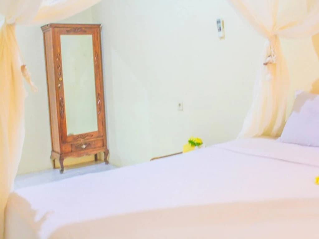 Lolo Beach Inn - photo 3