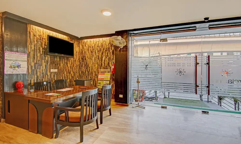 Treebo Premium Relax Inn Patel Nagar - photo 19