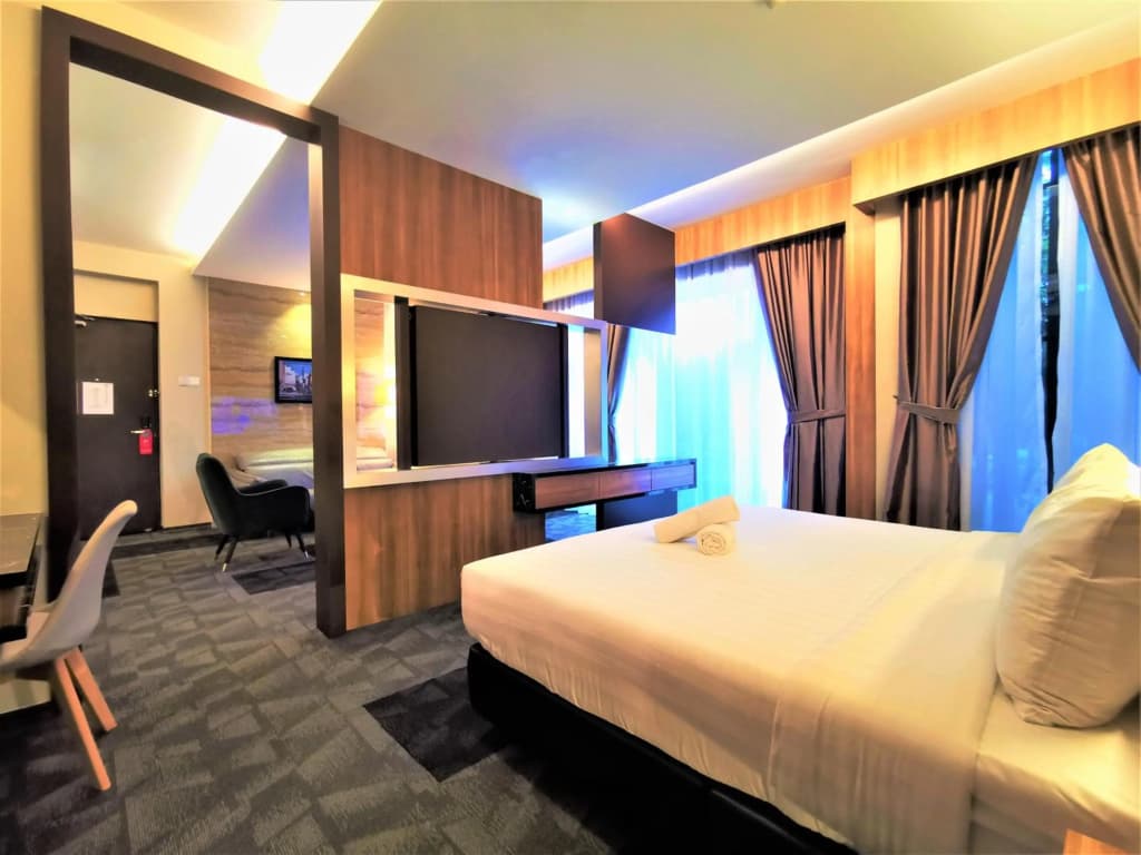 Prestigo Hotel - photo 16