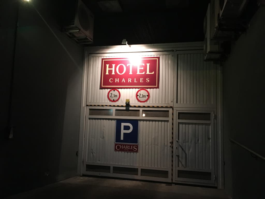 Hotel Charles - photo 23