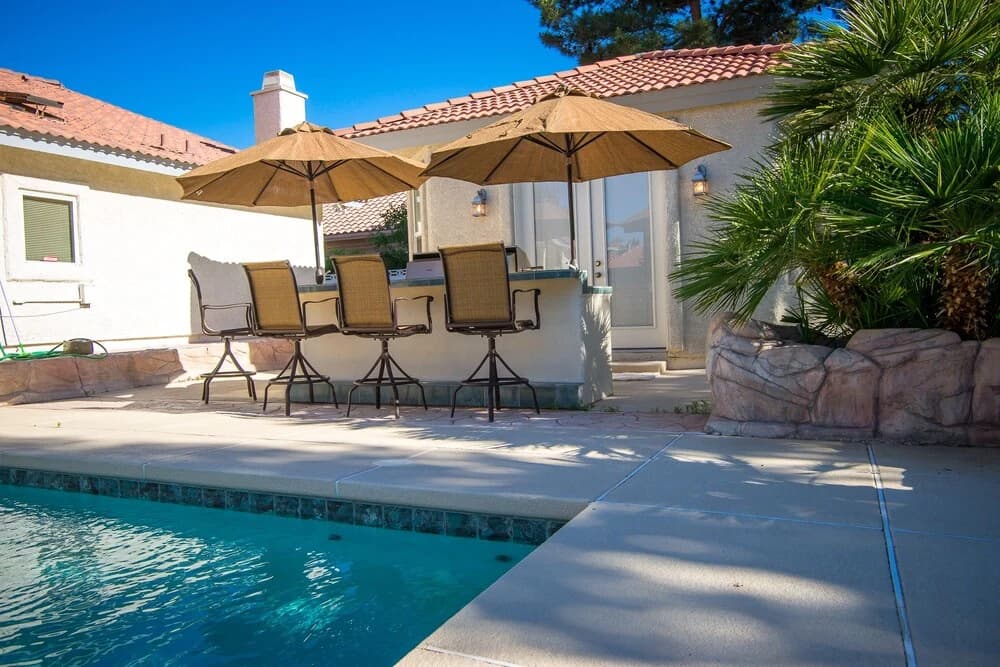 Luxury 6BR 10min to LV Strip Sleeps 20 - photo 16