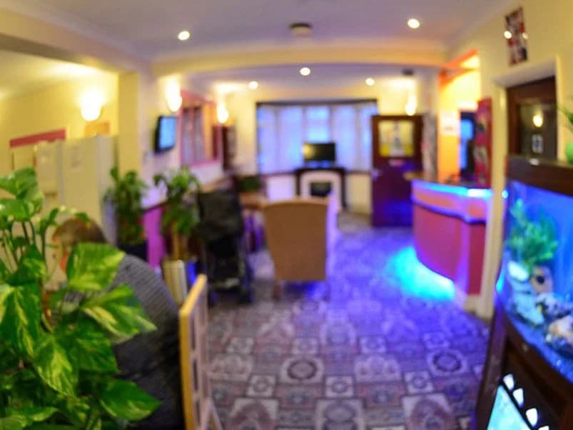 Heathrow Palace - photo 9