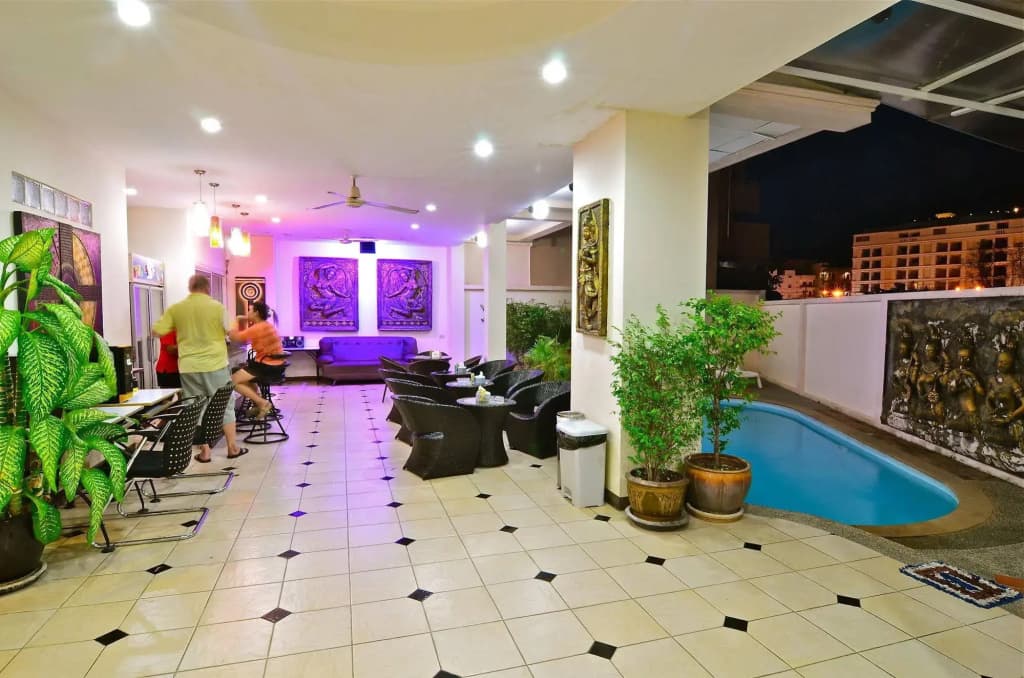 Square One Hotel Patong - photo 19