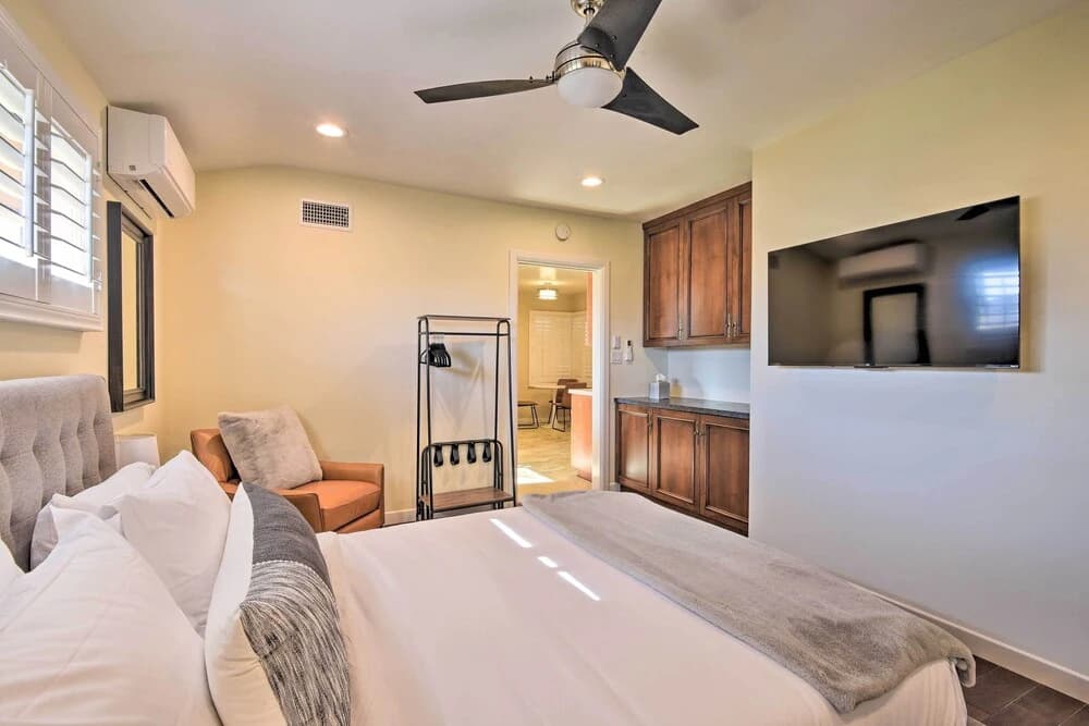 Los Angeles Suite ~ 12 Mi From Downtown! - photo 2