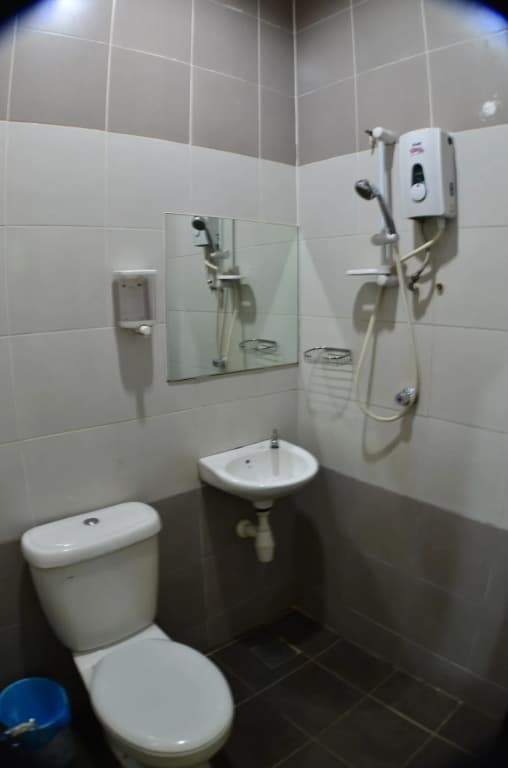Hotel Zamburger Sri Petaling - photo 9