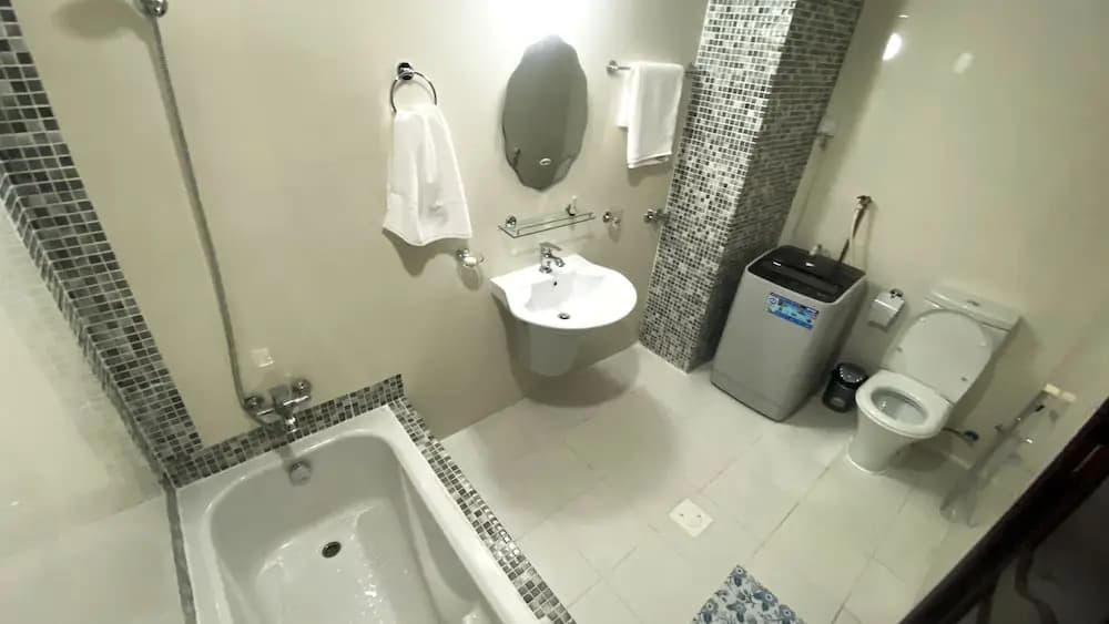 Majestic Hotel - photo 8