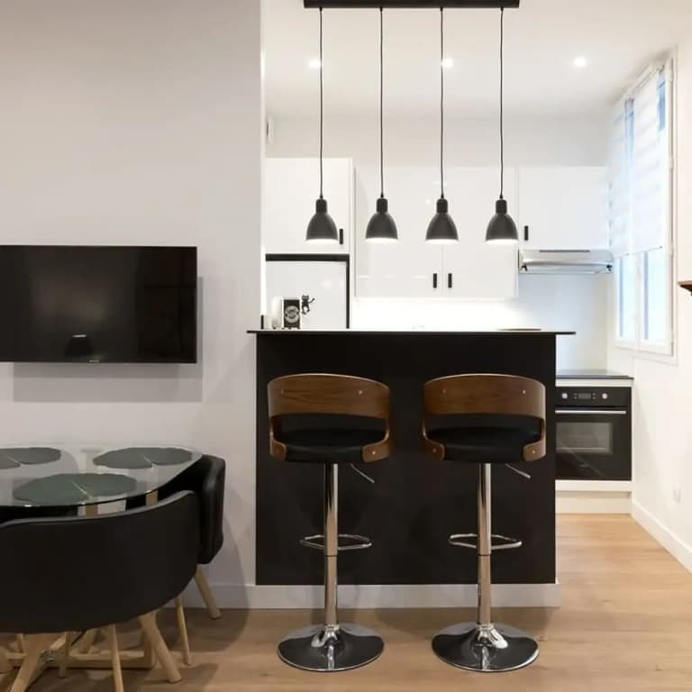 Stylish Sevre I Chic 1-br in the Heart of the 6th - photo 6