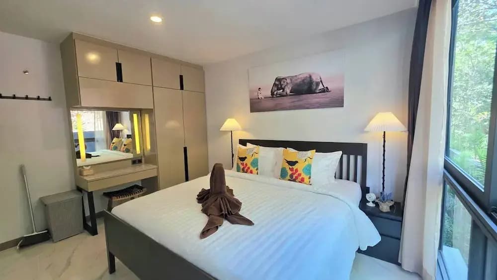 Room-a301- 1 Bedroom Corner Condo Forest - photo 4