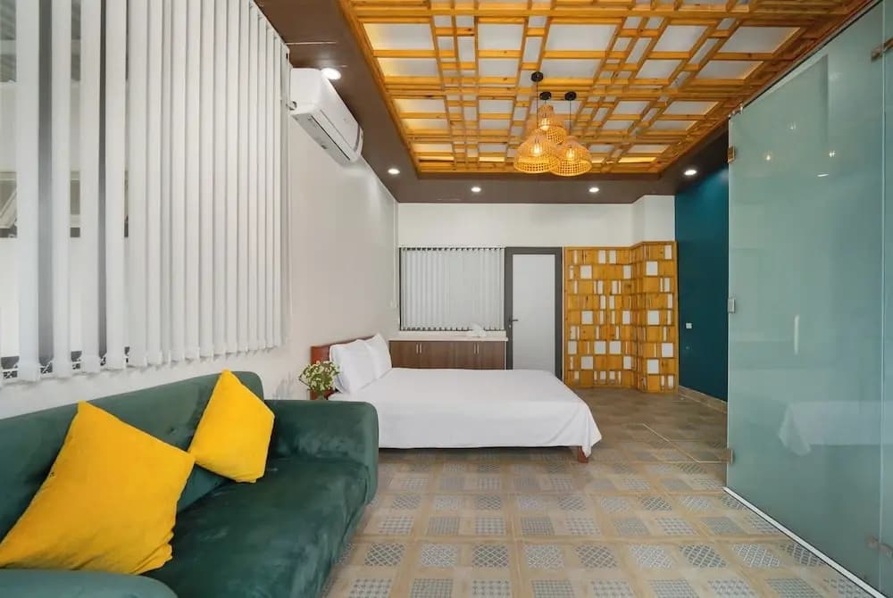 N to M House - photo 1