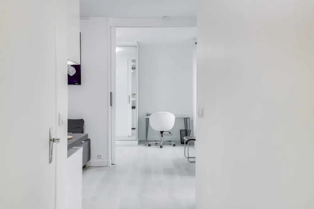 Minimalist Apartment in Rue Hippolyte - 14th Arrondissement - photo 2